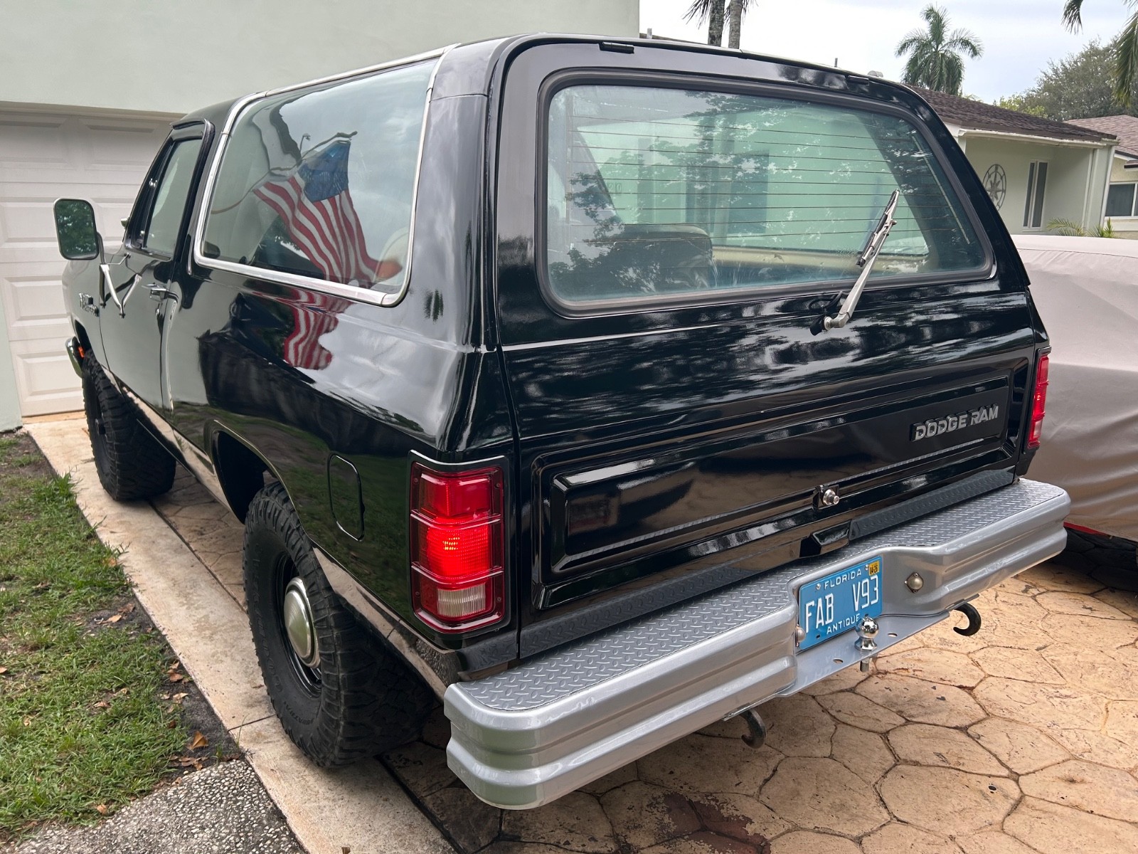 Dodge-Ramcharger-1985-Utility-3