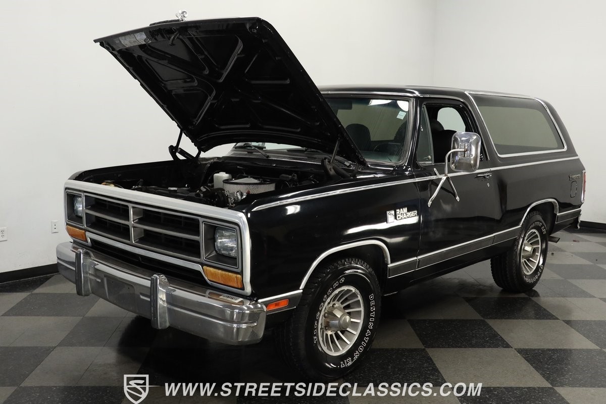 Dodge-Ramcharger-1986-SUV-29