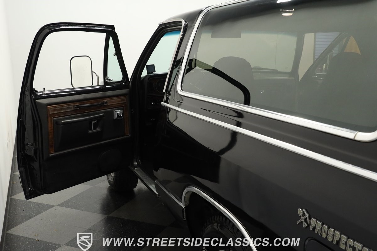 Dodge-Ramcharger-1986-SUV-32
