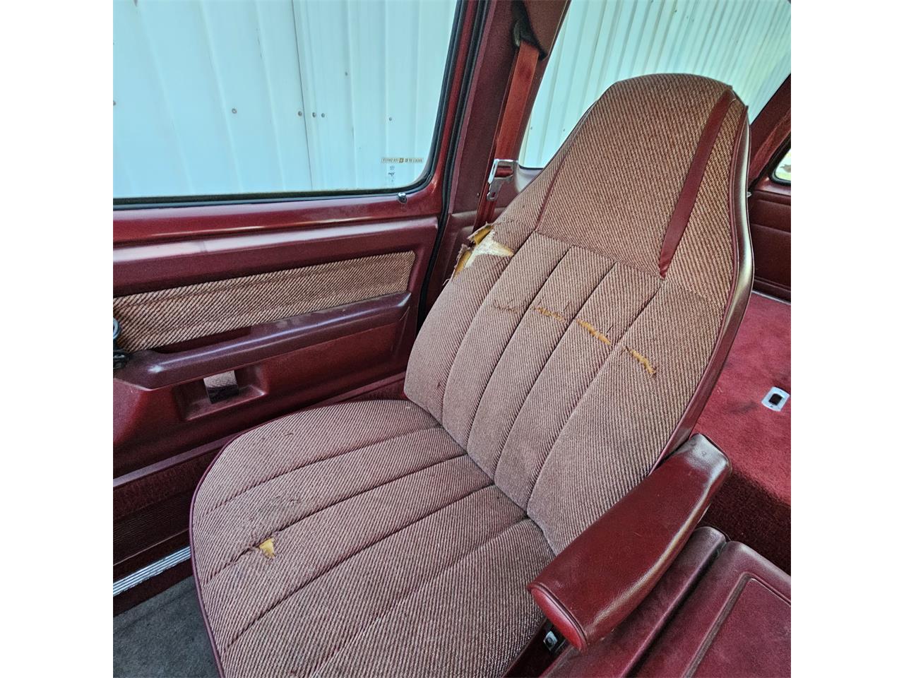 Dodge-Ramcharger-1987-Red-Red-10