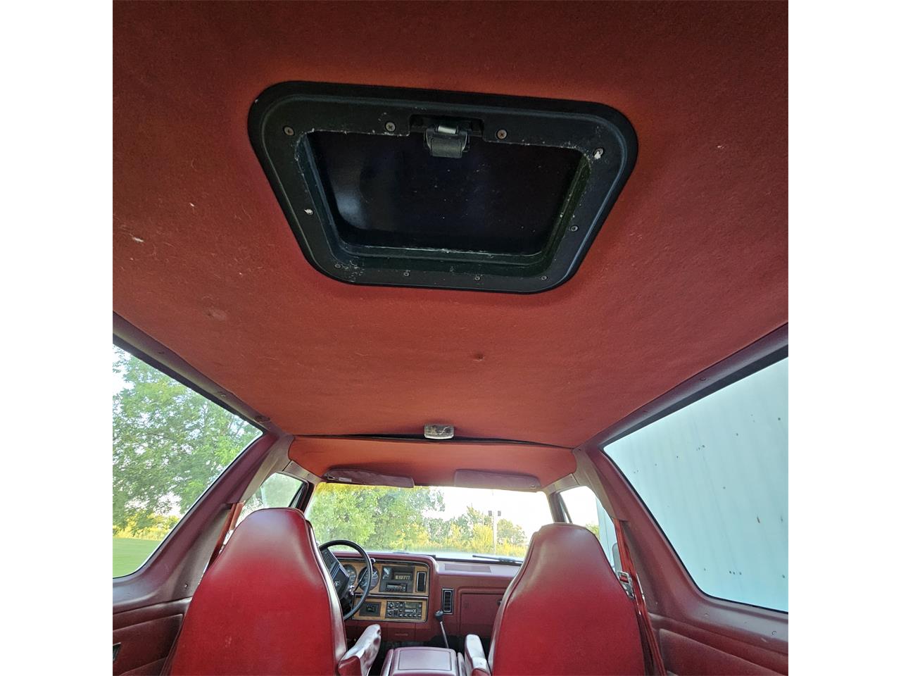Dodge-Ramcharger-1987-Red-Red-11