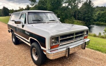 Dodge-Ramcharger-1989-SUV-1