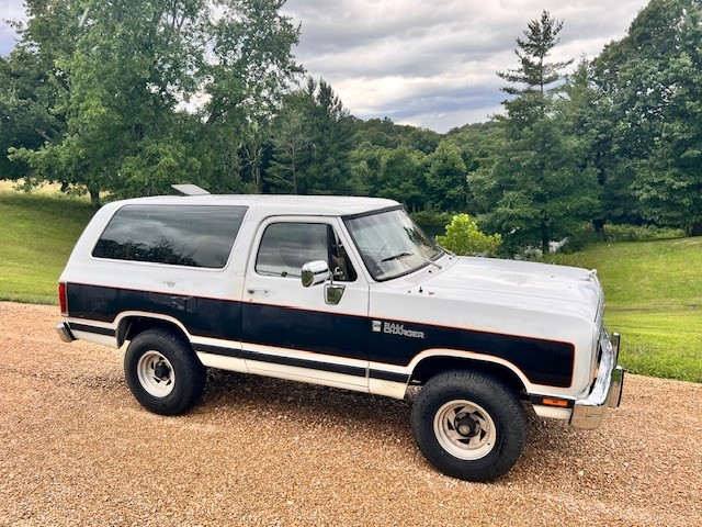 Dodge Ramcharger 1989 SUV