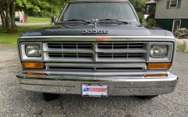 Dodge-Ramcharger-4wd-1987-Red-9