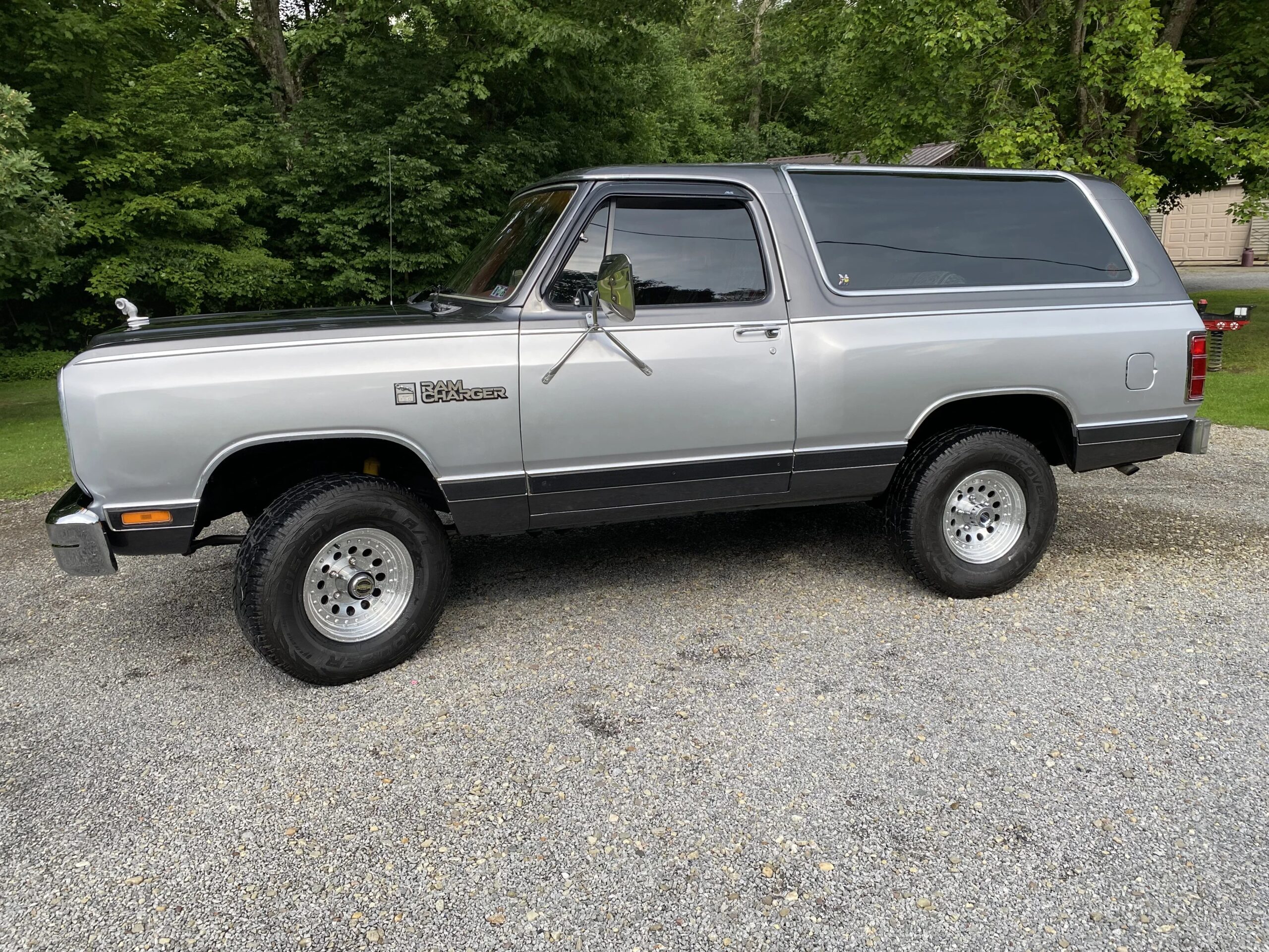 Dodge-Ramcharger-4wd-1987-Red