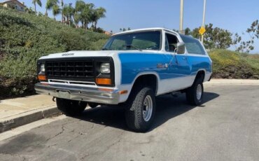 Dodge-Ramcharger-aw-100-4wd-1985-Blue-Blue-1