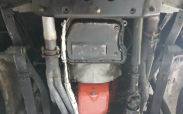 Dodge-Ramcharger-aw-100-4wd-1986-Silver-Red-21