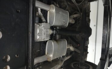 Dodge-Ramcharger-aw-100-4wd-1986-Silver-Red-25