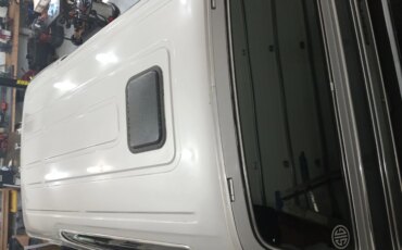 Dodge-Ramcharger-aw-100-4wd-1986-Silver-Red-3
