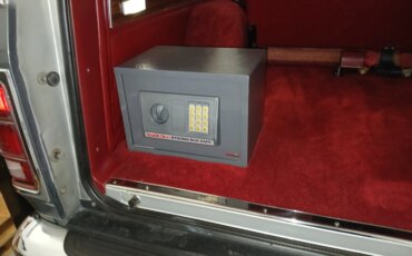 Dodge-Ramcharger-aw-100-4wd-1986-Silver-Red-7