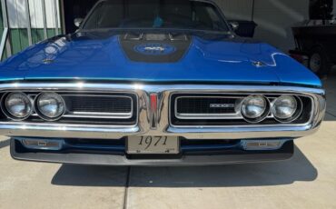 Dodge-Super-Bee-1971-3