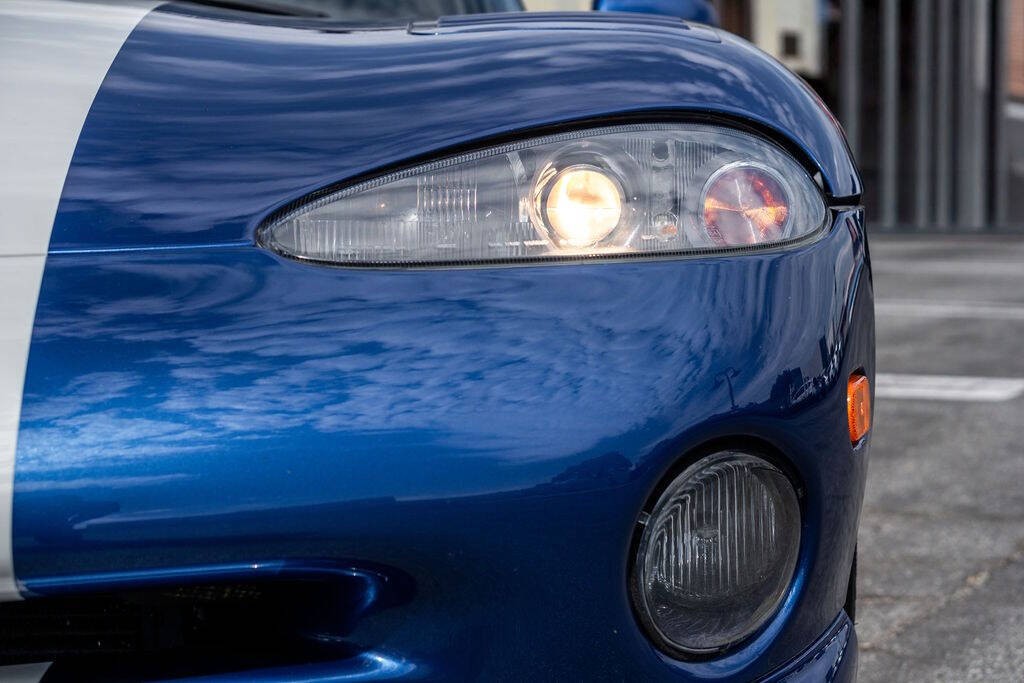 Dodge-Viper-1996-Coupe-32