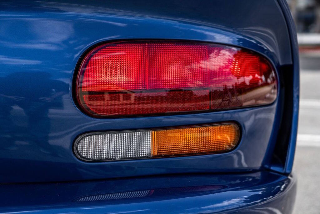 Dodge-Viper-1996-Coupe-37