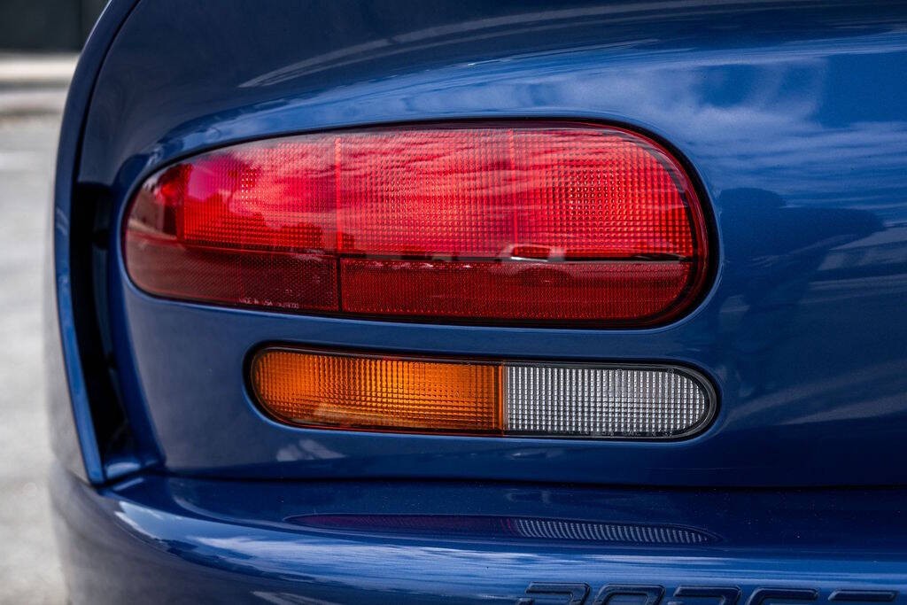 Dodge-Viper-1996-Coupe-38