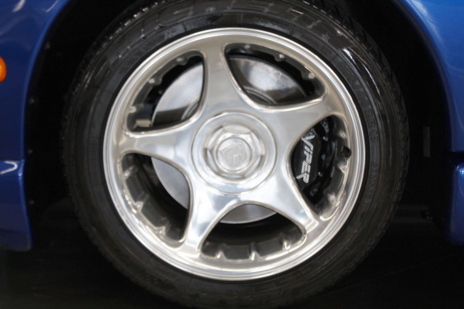 Dodge-Viper-1996-UNTOUCH-CONDITION-21