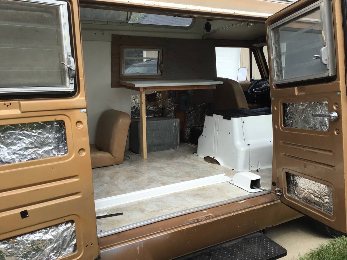 Dodge-a108-camper-van-1970-4