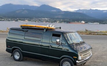 Dodge-b200-1977-green-16