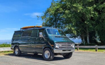Dodge-b200-1977-green-17