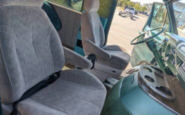 Dodge-b200-1977-green-9
