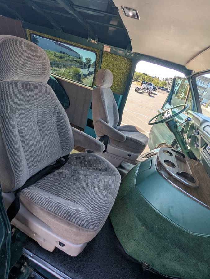 Dodge-b200-1977-green-9