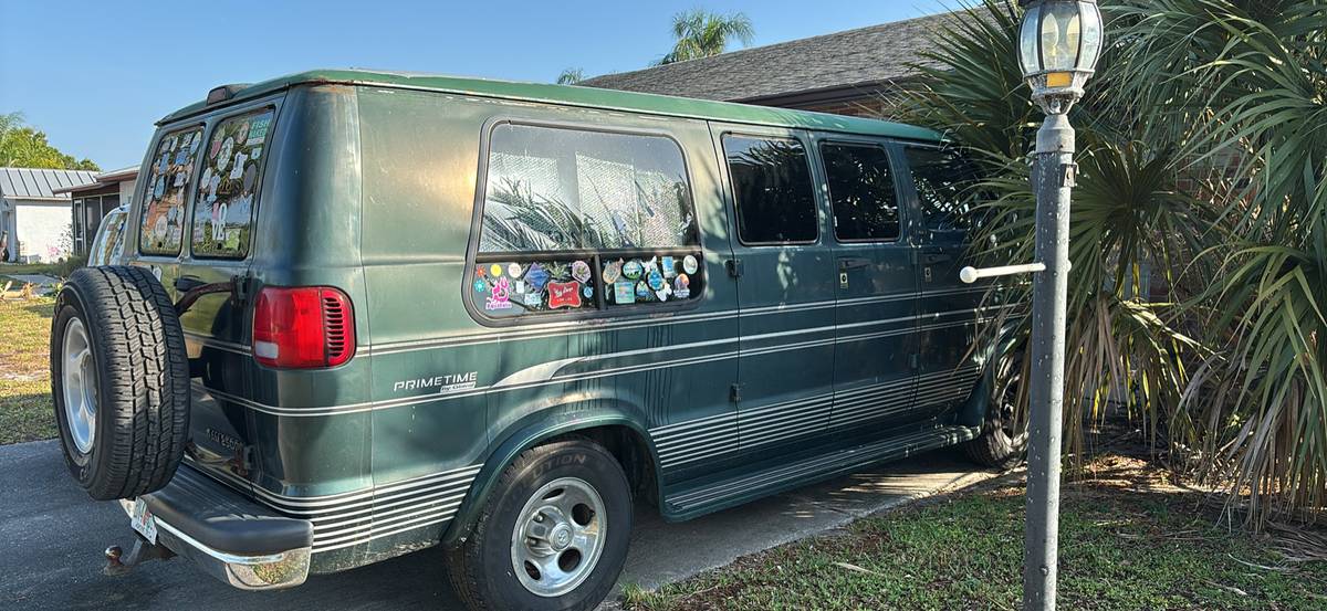 Dodge-b2500-van-1995-green-1