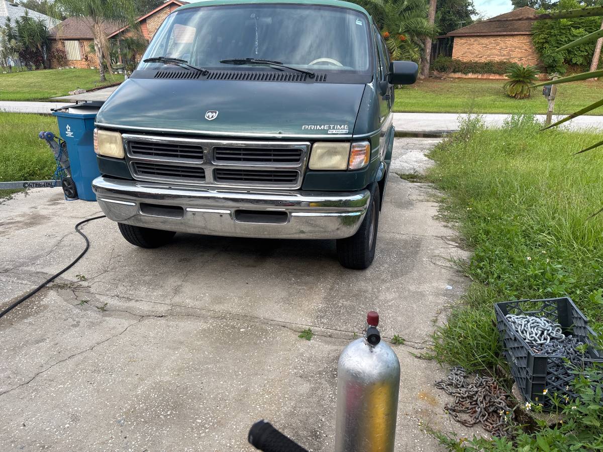 Dodge-b2500-van-1995-green-6