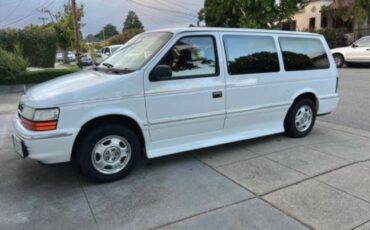 Dodge-caravan-1991-white-11
