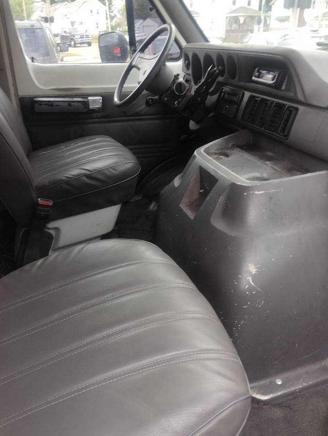 Dodge-cargo-van-1994-1