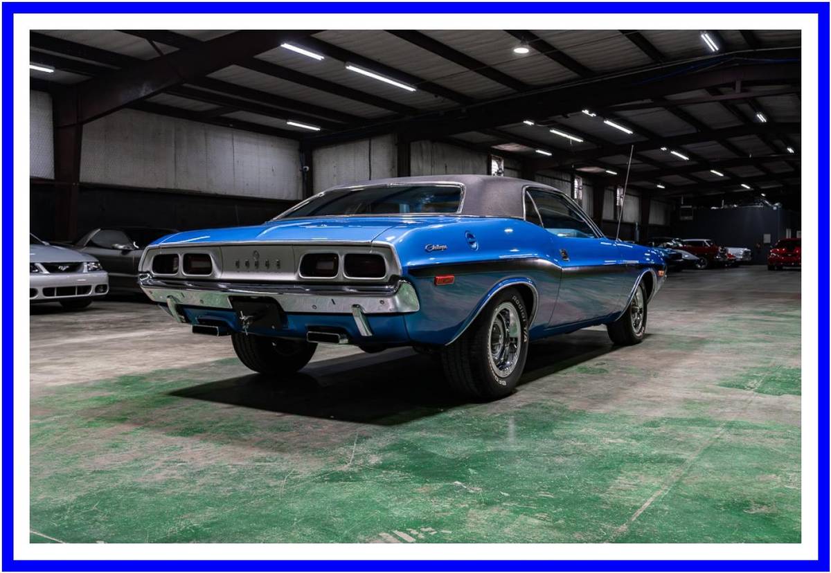 Dodge-challenger-1972-blue-14