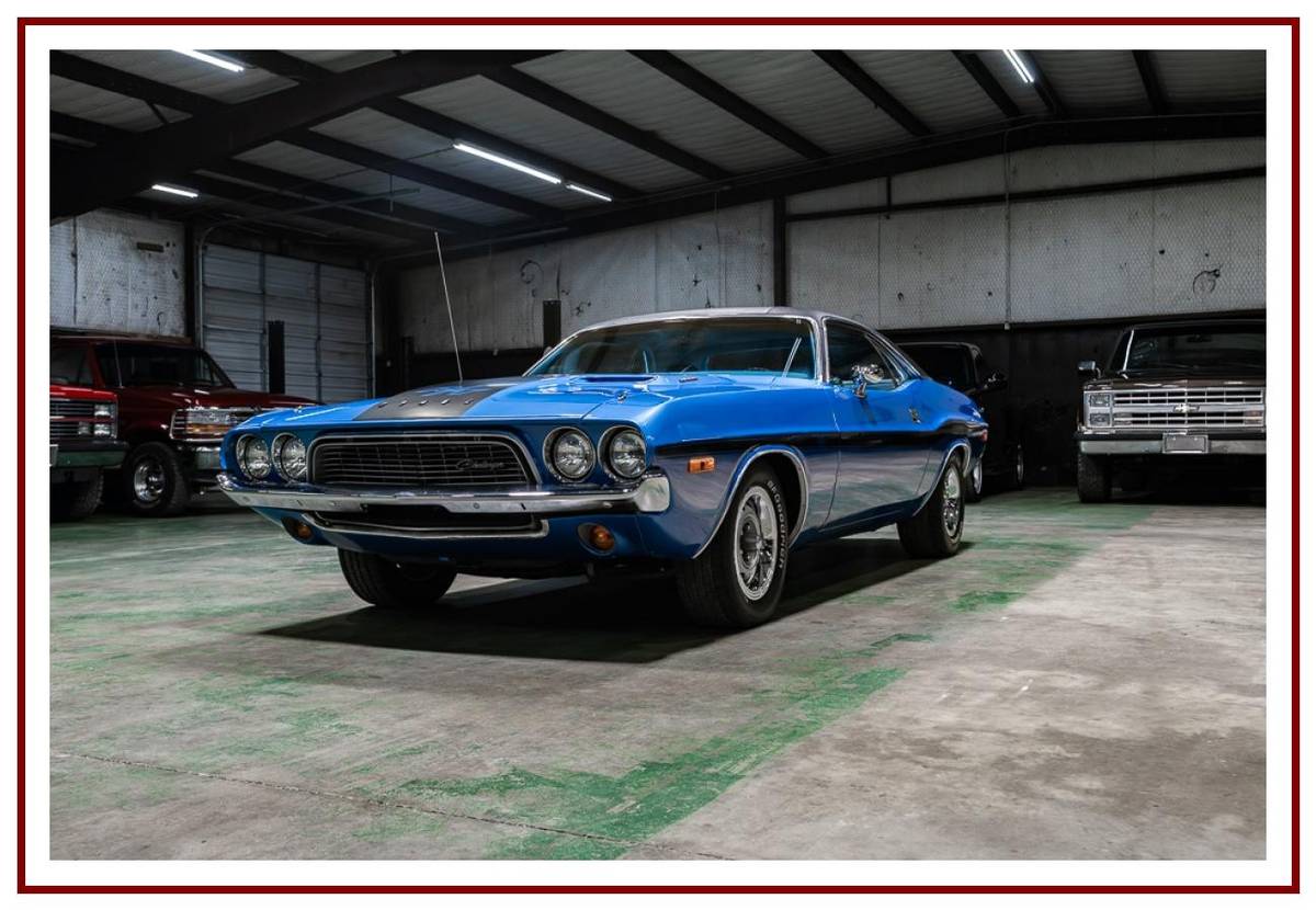 Dodge-challenger-1972-blue-26