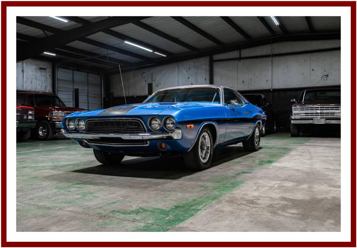 Dodge-challenger-1972-blue-30