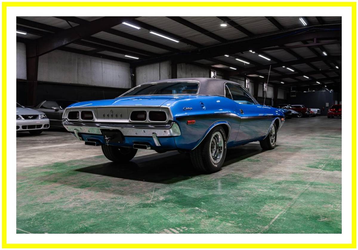 Dodge-challenger-1972-blue-31