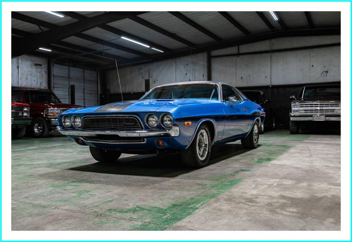 Dodge-challenger-1972-blue-40