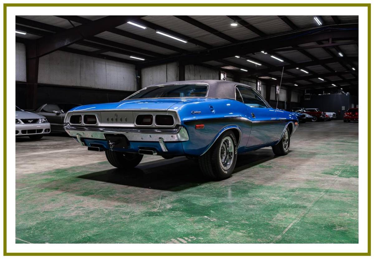 Dodge-challenger-1972-blue-8