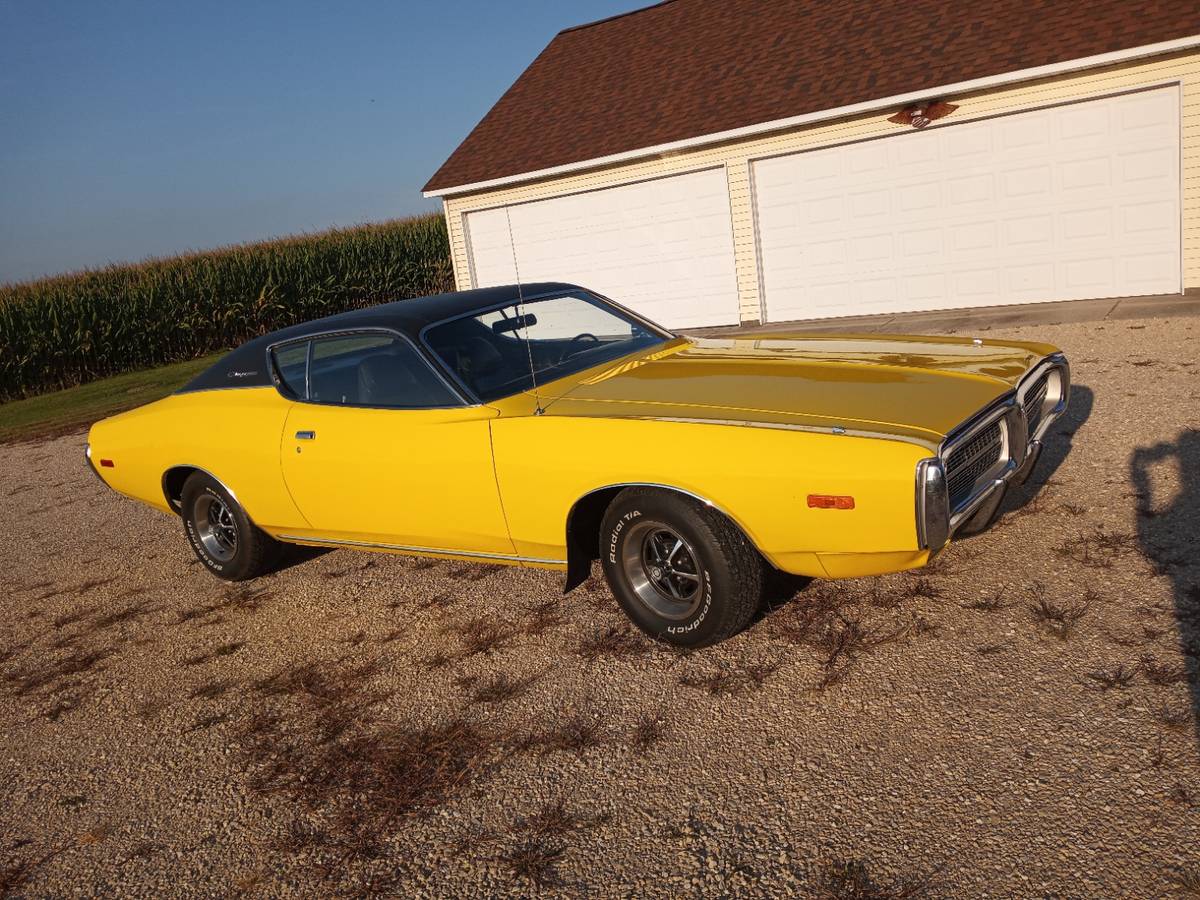 Dodge-charger-1972-yellow-2