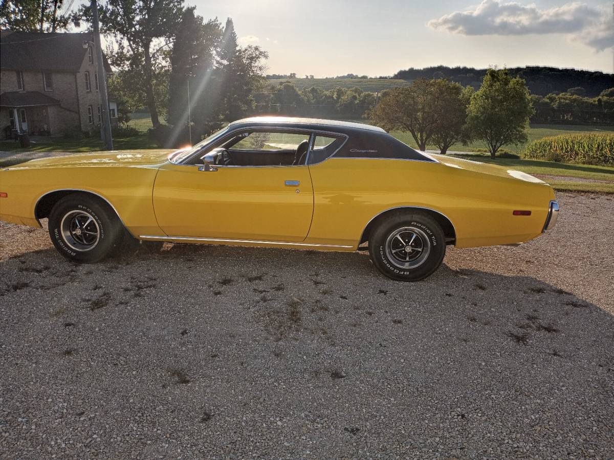 Dodge-charger-1972-yellow-4
