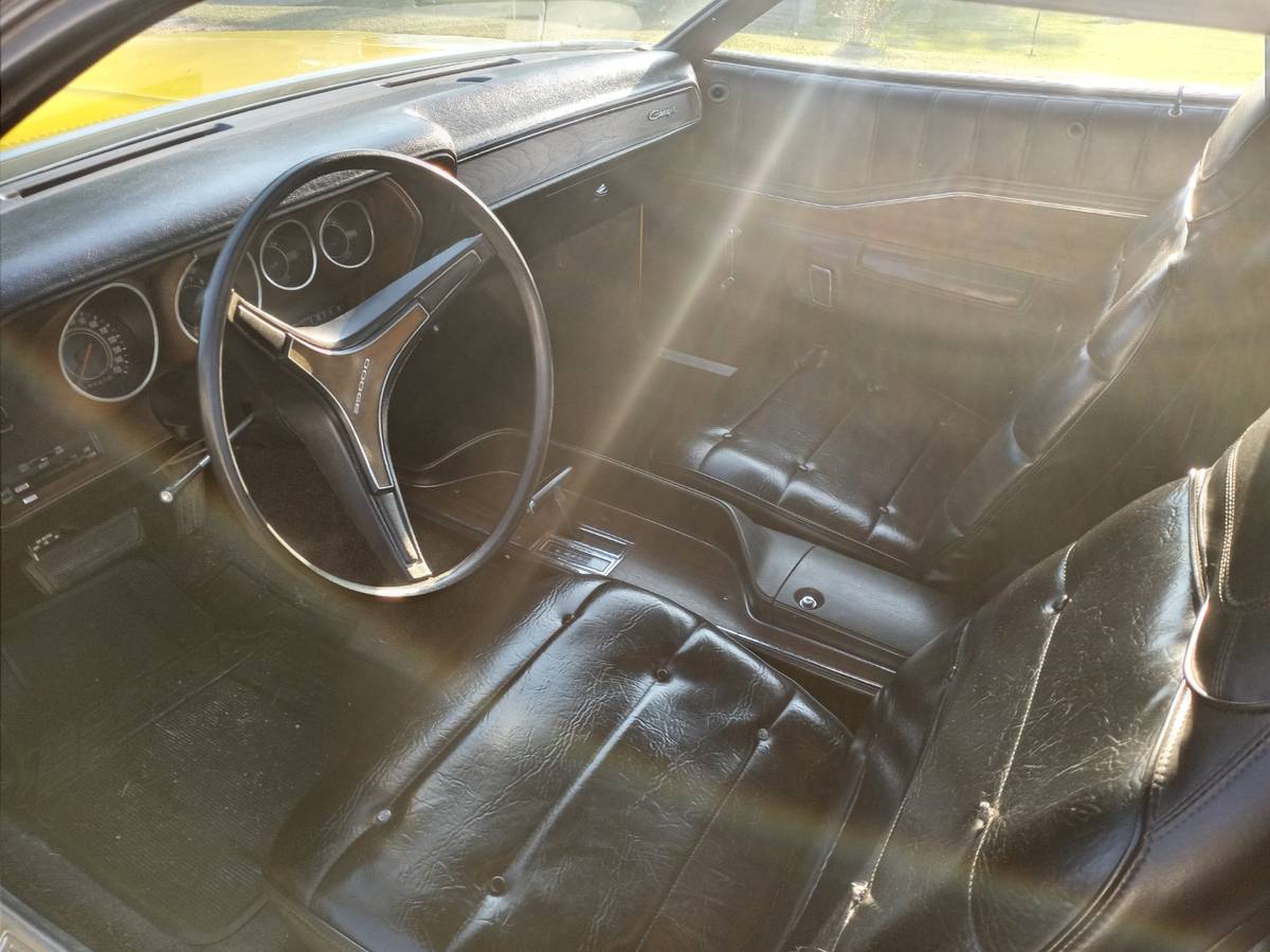 Dodge-charger-1972-yellow-5