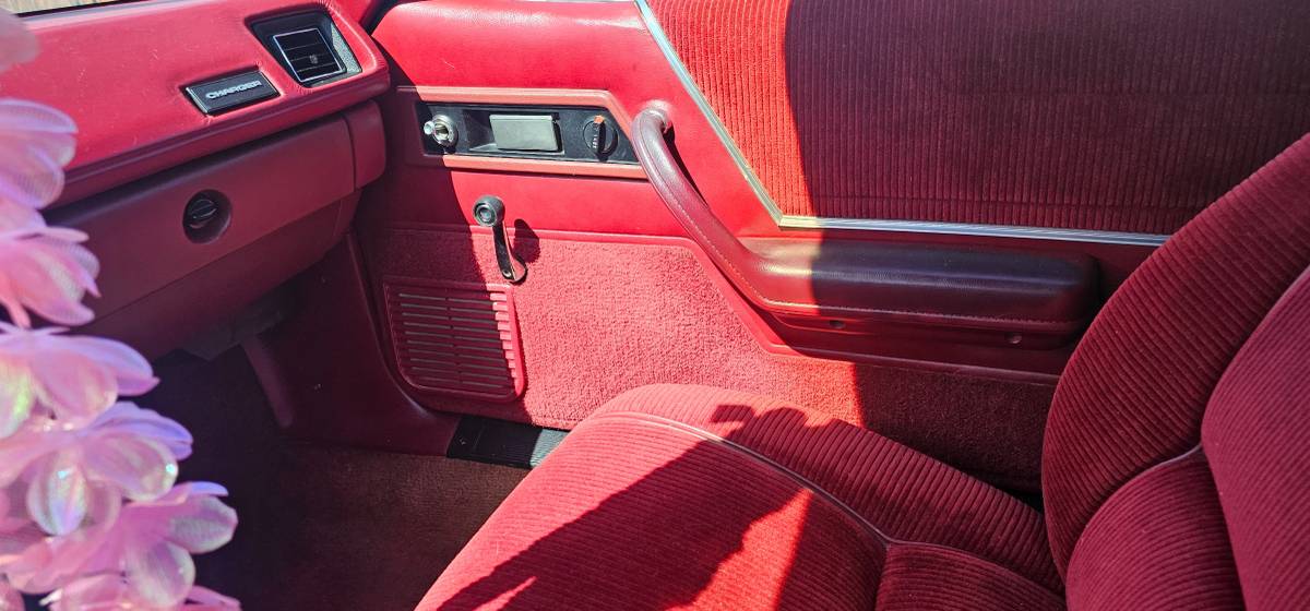 Dodge-charger-1984-4