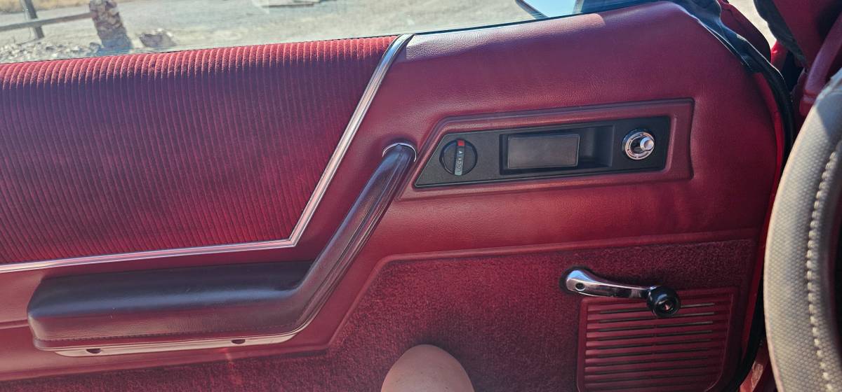 Dodge-charger-1984-5