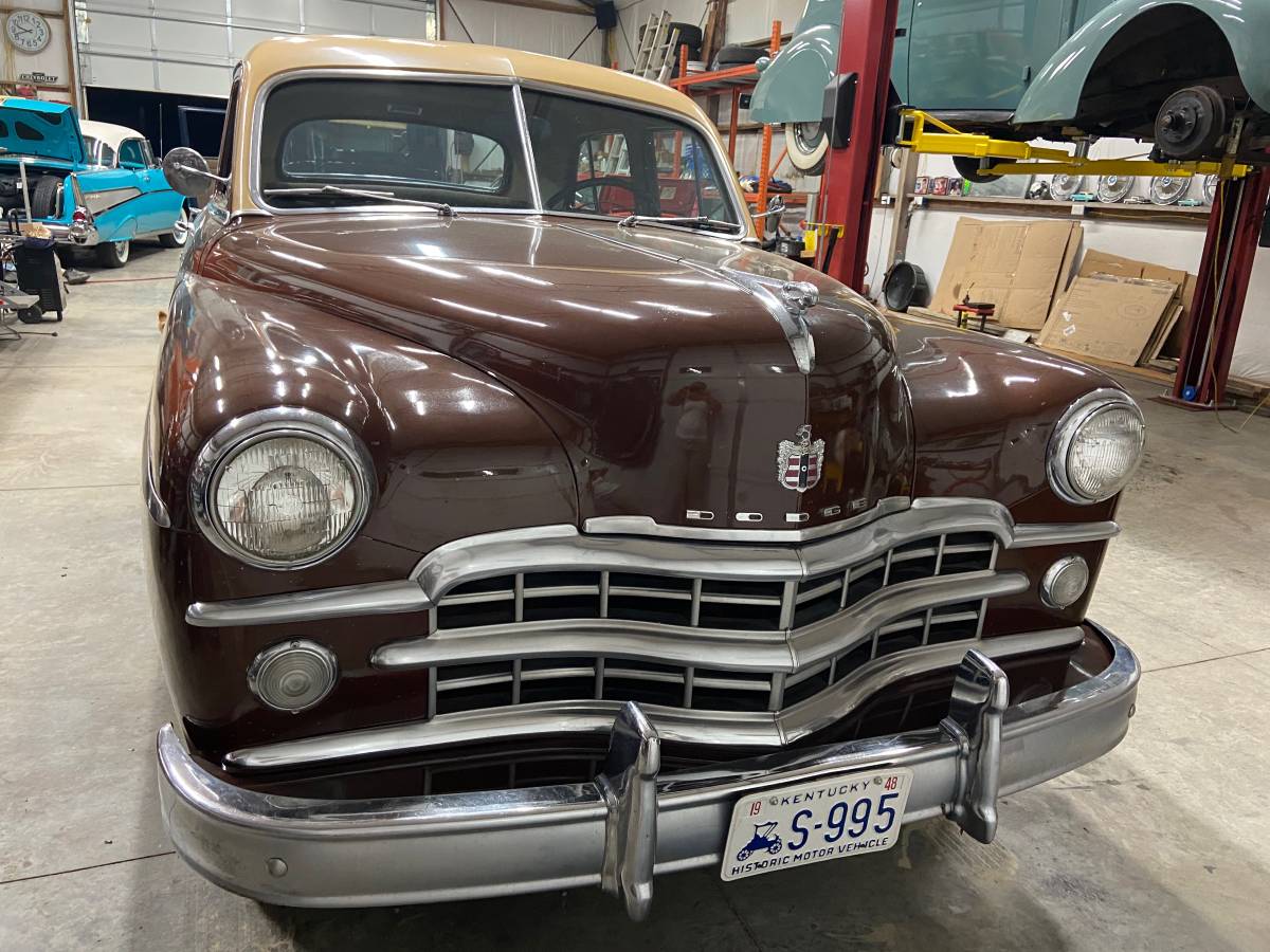 Dodge-coronet-1949-13