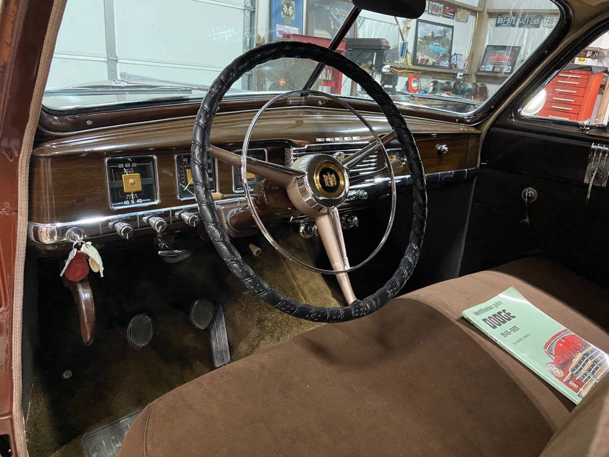 Dodge-coronet-1949-16