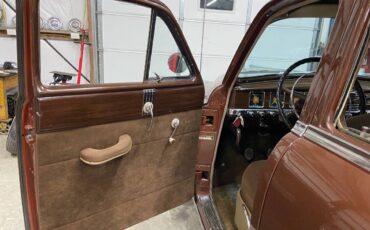 Dodge-coronet-1949-17