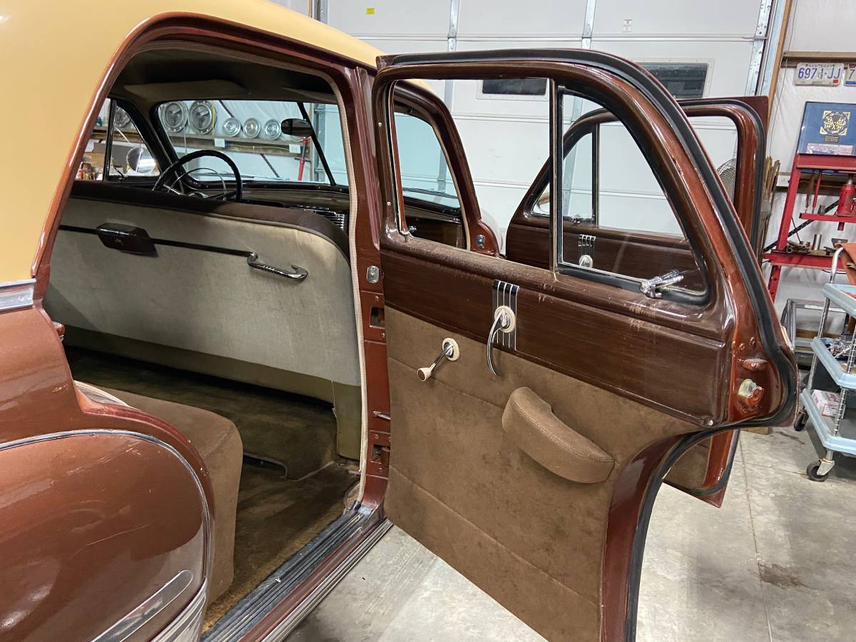 Dodge-coronet-1949-21