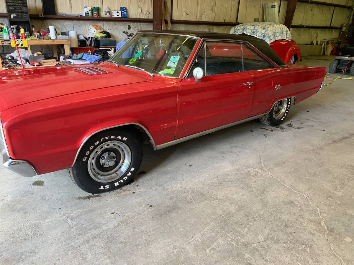 Dodge-coronet-rt-1967-red-19