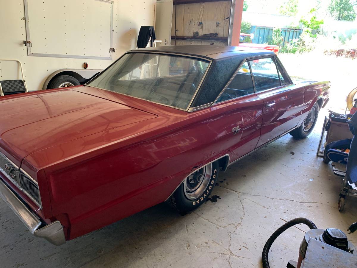 Dodge-coronet-rt-1967-red-20