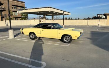 Dodge-coronet-super-bee-1969-yellow-2
