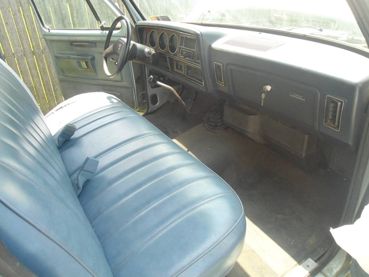 Dodge-d-250-1986-5