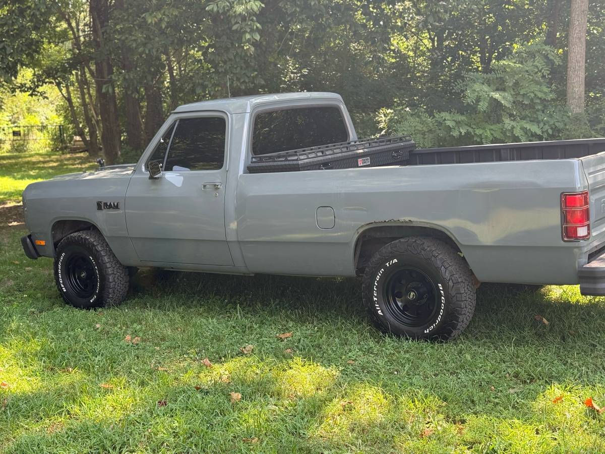 Dodge-d100-1986-grey-8