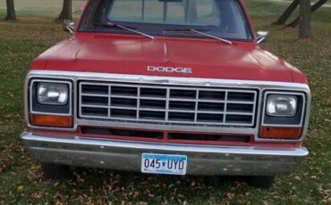 Dodge-d150-1981-3
