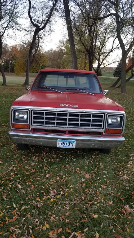 Dodge-d150-1981-3